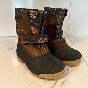 Ozark Trail Kids Camouflage and Brown Boots Size 3